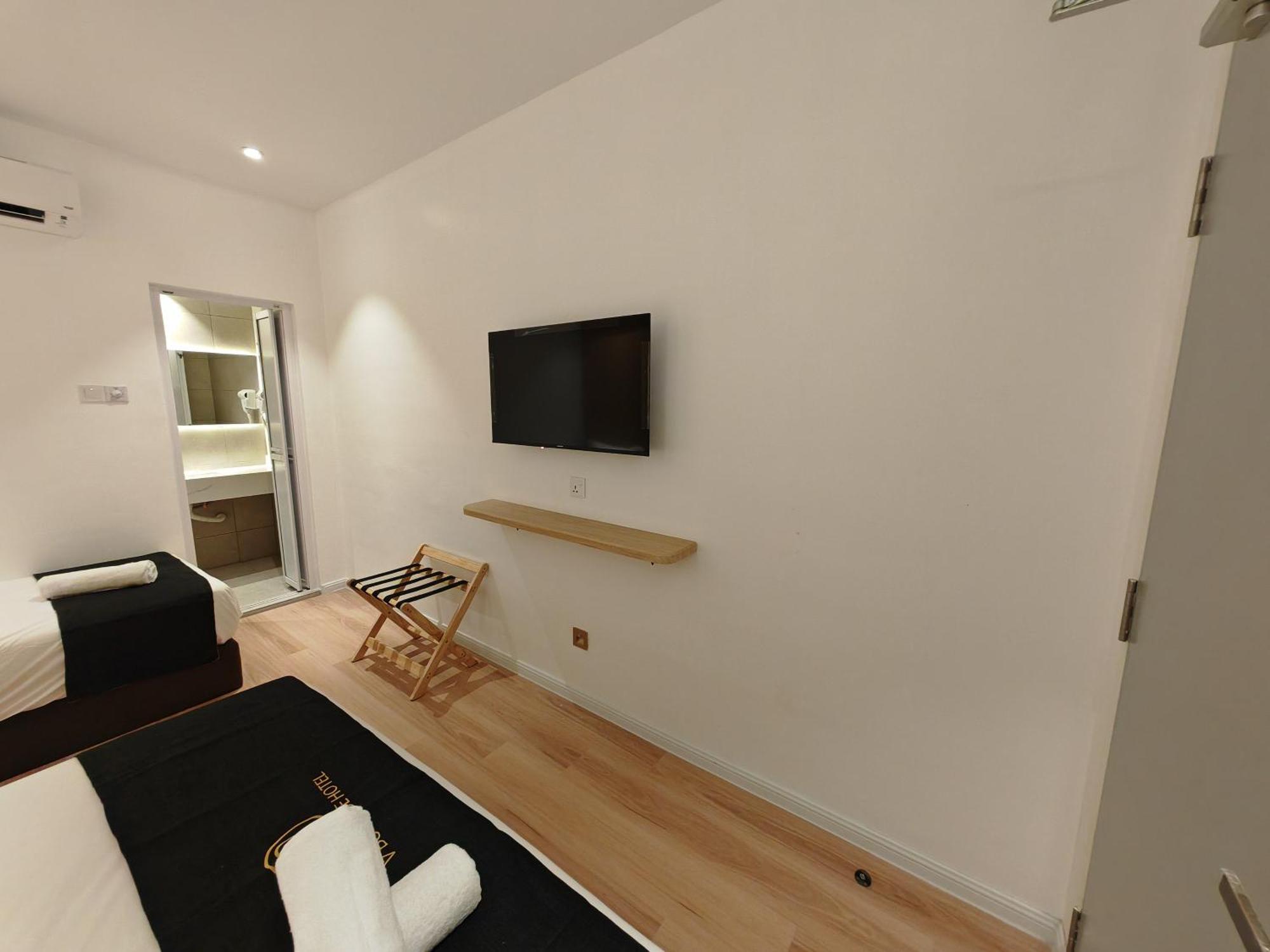 V Boutique Hotel סרמבאן מראה חיצוני תמונה