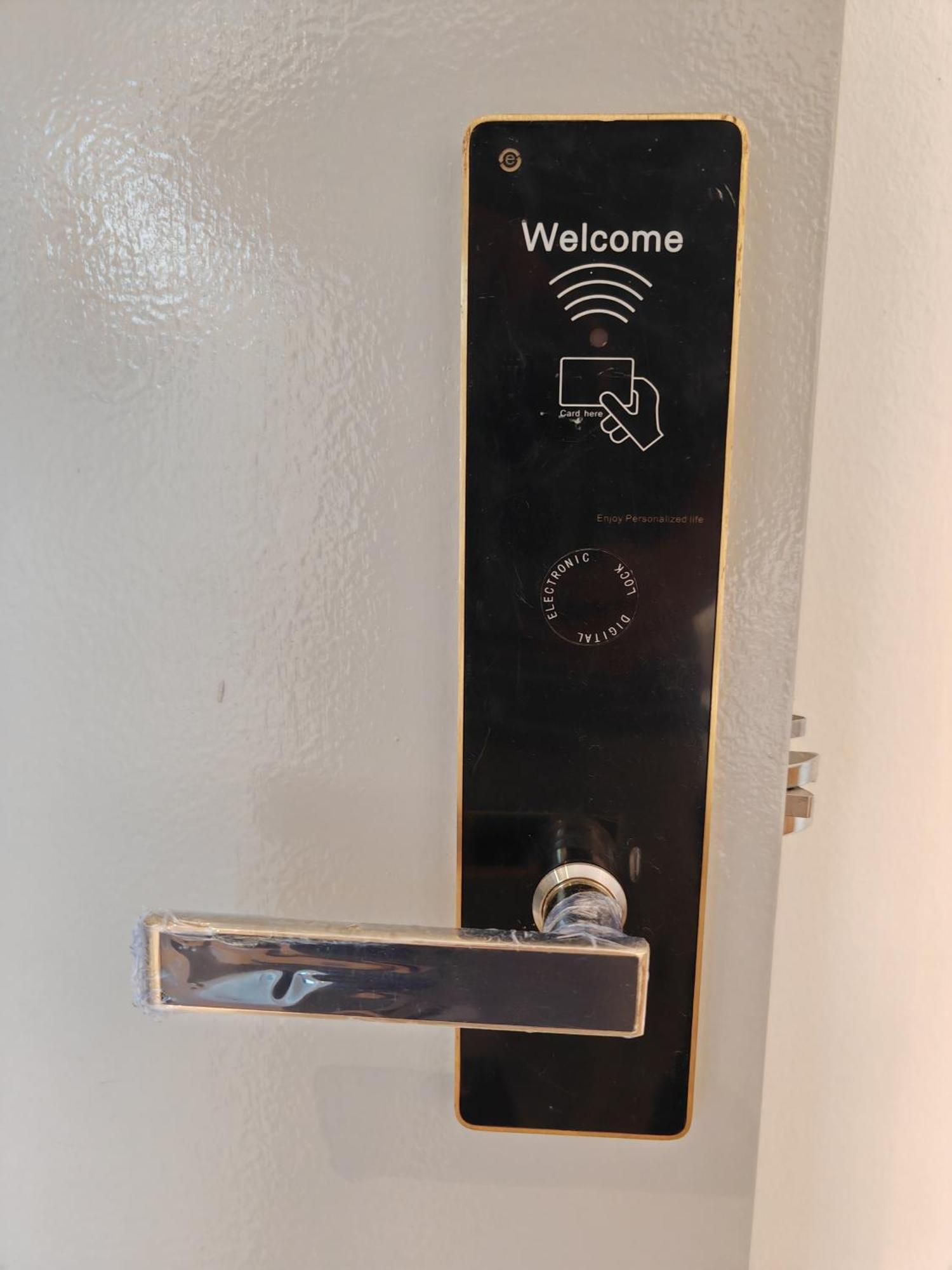 V Boutique Hotel סרמבאן מראה חיצוני תמונה